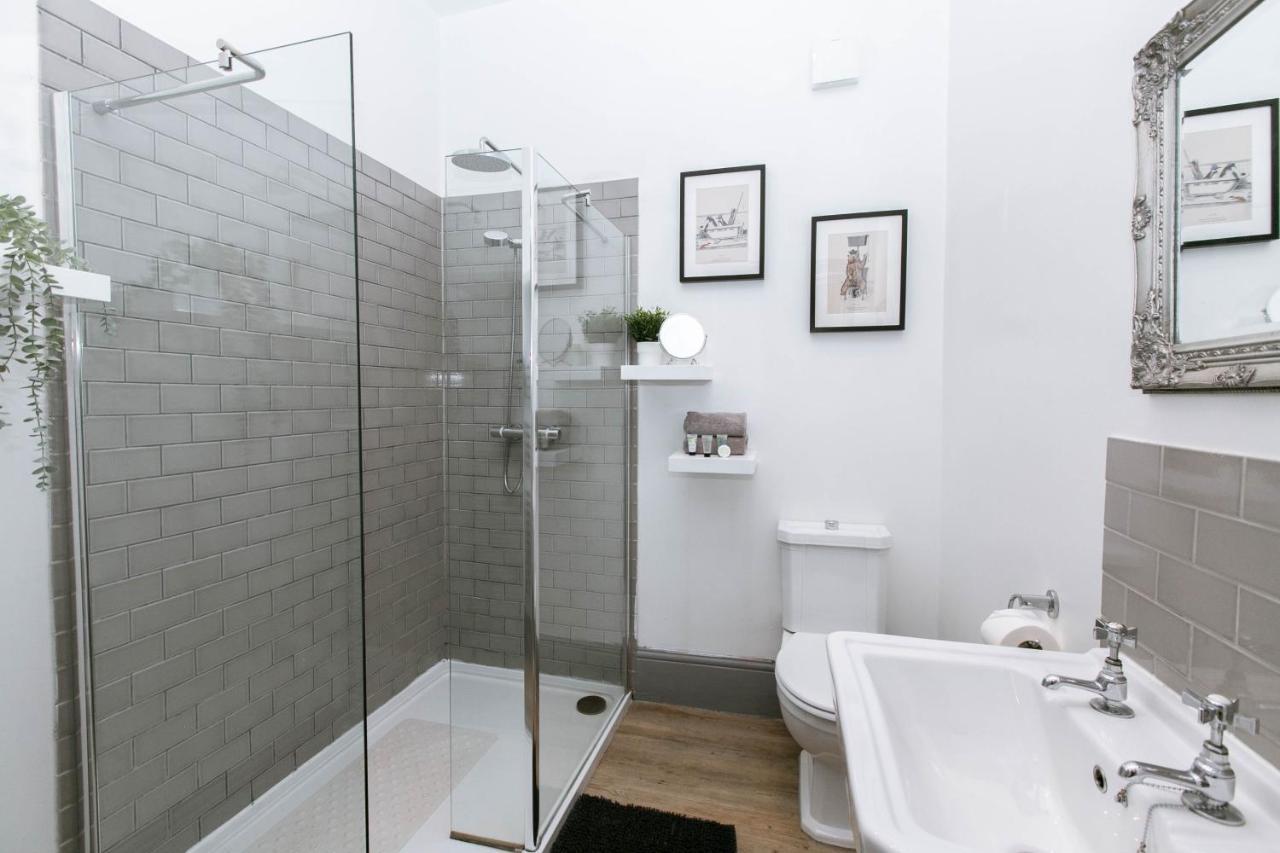 Spacious Apartment, Free Parking, Central Location Near To Uni, Hospital, Town Έξετερ Εξωτερικό φωτογραφία